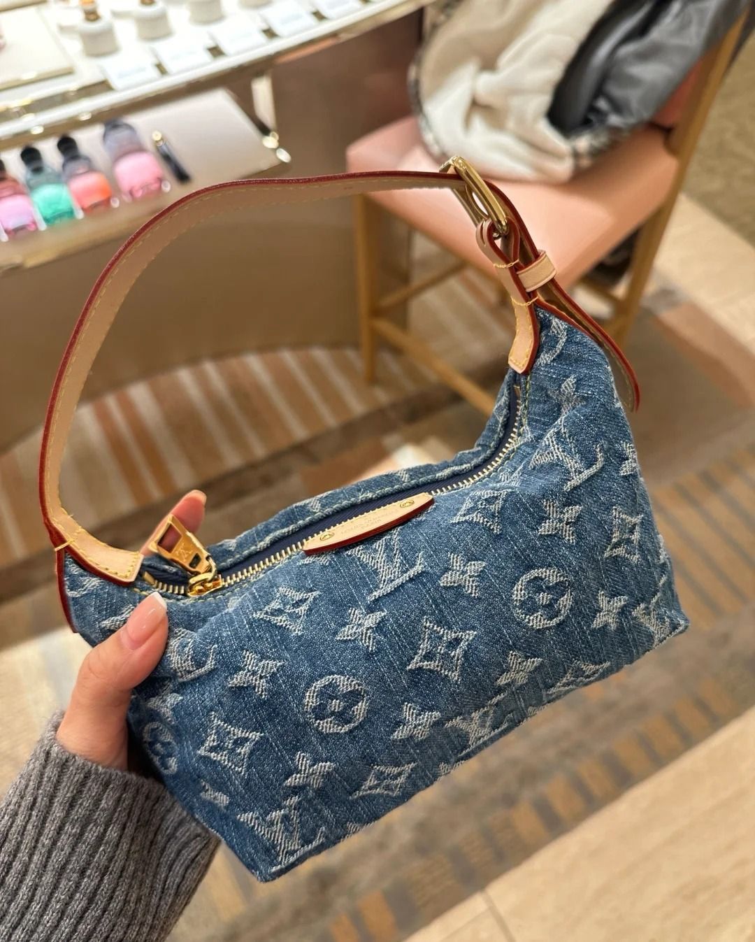 LV Handtasche - By Loveless