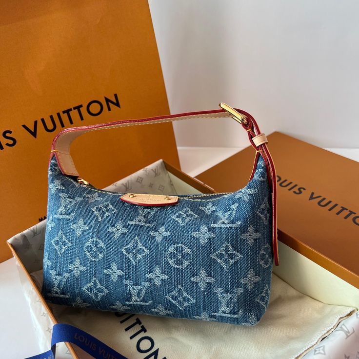 LV Handtasche - By Loveless